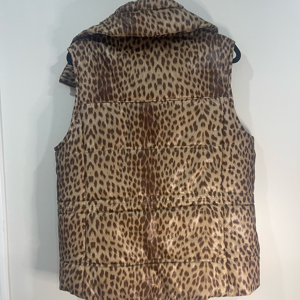 Vest - Picture 2 of 3